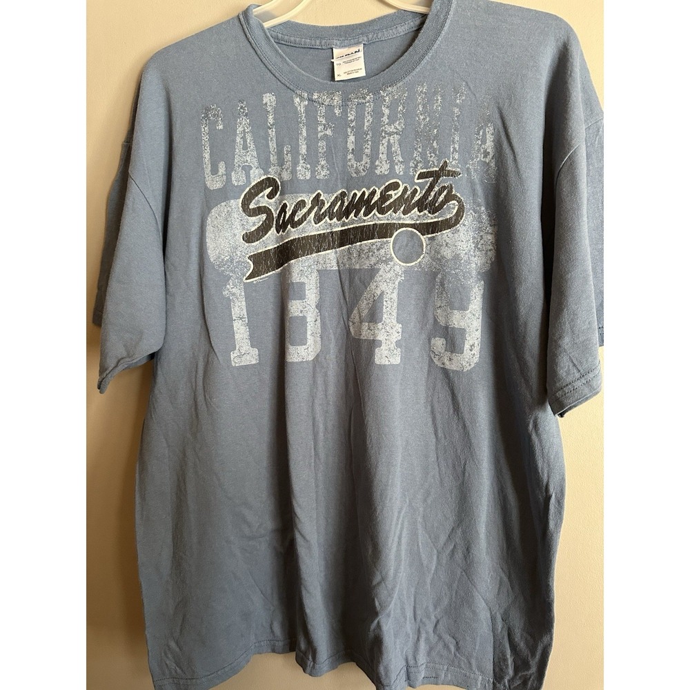 Vtg Y2K Sacramento California Blue Tshirt Men's Size XL